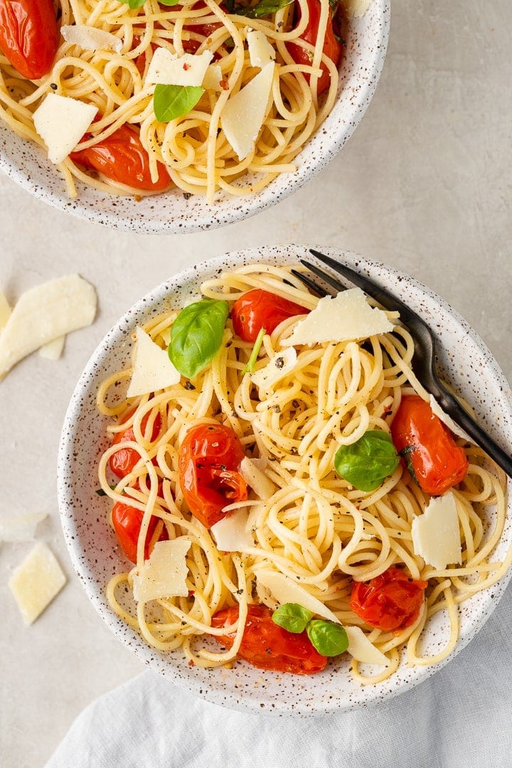 Roasted Tomato and Garlic Spaghetti Nourish and Fete