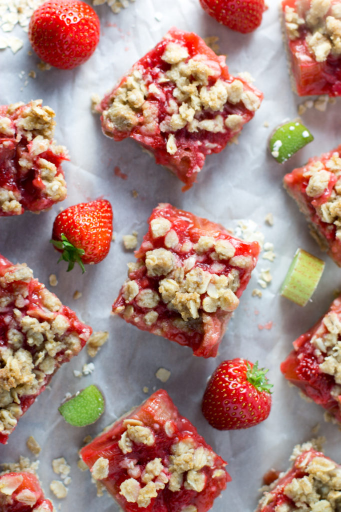 Strawberry rhubarb oat crumble bars.