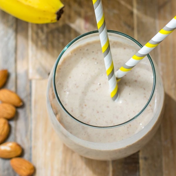Wholesome banana almond milk smoothie with flax seeds, vanilla, and cinnamon. Like a healthy milkshake!