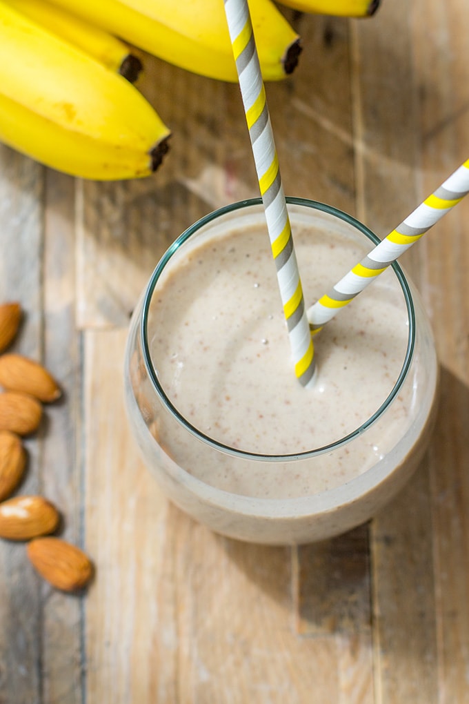 Wholesome banana almond milk smoothie with flax seeds, vanilla, and cinnamon. Like a healthy milkshake!