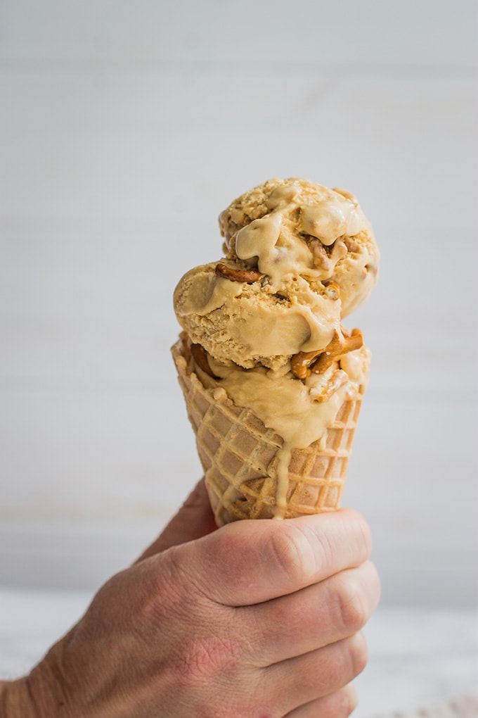 Salted caramel pretzel ice cream | Sweet, creamy, buttery homemade custard ice cream with rich caramel flavor. #icecream #saltedcaramel