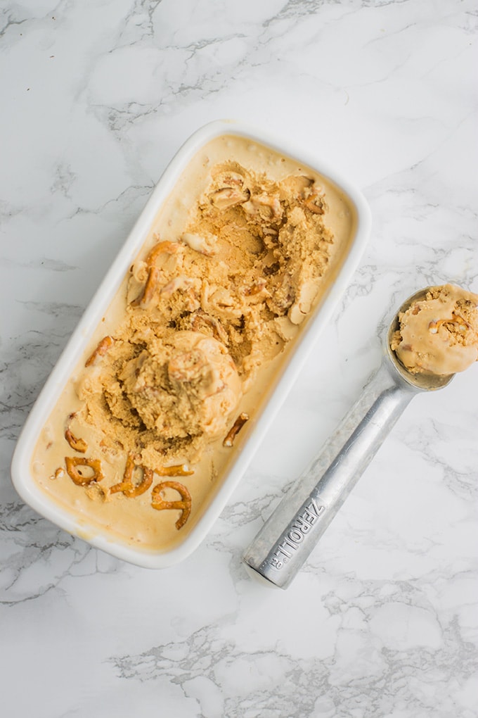 Salted caramel pretzel ice cream | Sweet, creamy, buttery homemade custard ice cream with rich caramel flavor. #icecream #saltedcaramel