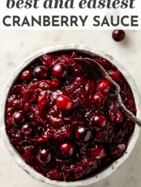 Easy homemade cranberry sauce is the perfect make-ahead Thanksgiving recipe! #thanksgiving #cranberries