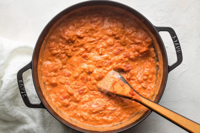 Cream fully mixed in to form vodka sauce.
