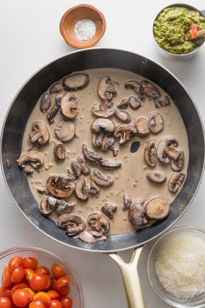 Creamy garlic sauce with mushrooms.