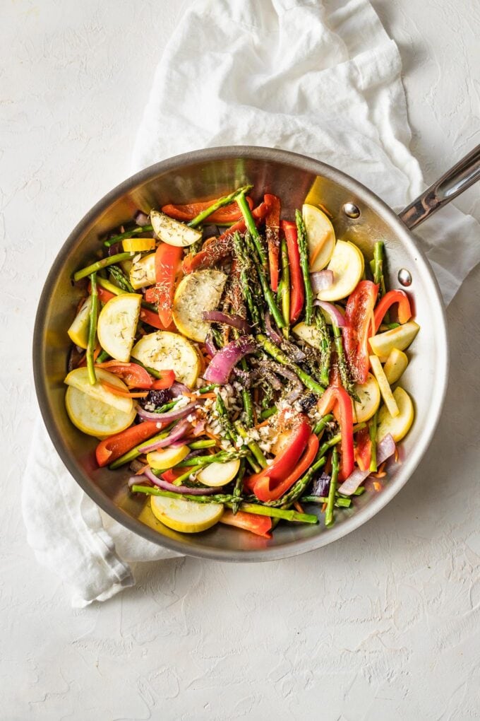 Skillet with squash added.