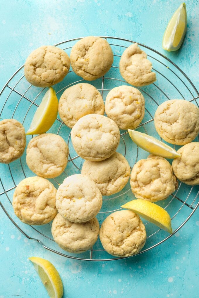 Wire rack with lemon sugar cookies cooling.