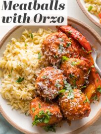 When I want a meal everyone will enjoy, Chicken Meatballs with Orzo and bell peppers is one of the first recipes that springs to mind. The meatballs are tender and packed with flavor, yet very kid-friendly, while the light tomato sauce is bursting with notes of garlic and cozy Italian herbs.