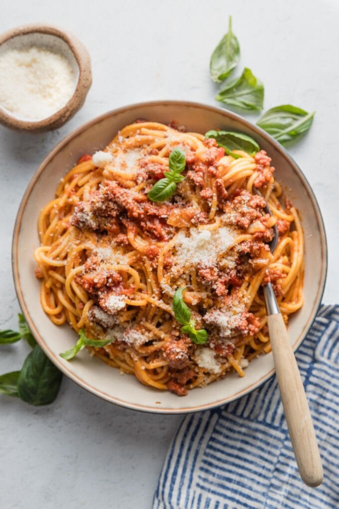 You may not think pasta night can get any easier, but with this Instant Pot Spaghetti and Meat Sauce recipe, the classic becomes a truly one-pot dish. It's almost shocking how perfectly the pressure cooker can tenderize spaghetti and make a flavorful meat and tomato sauce all at once. Add garlic knots and a simple salad to complete the meal.
